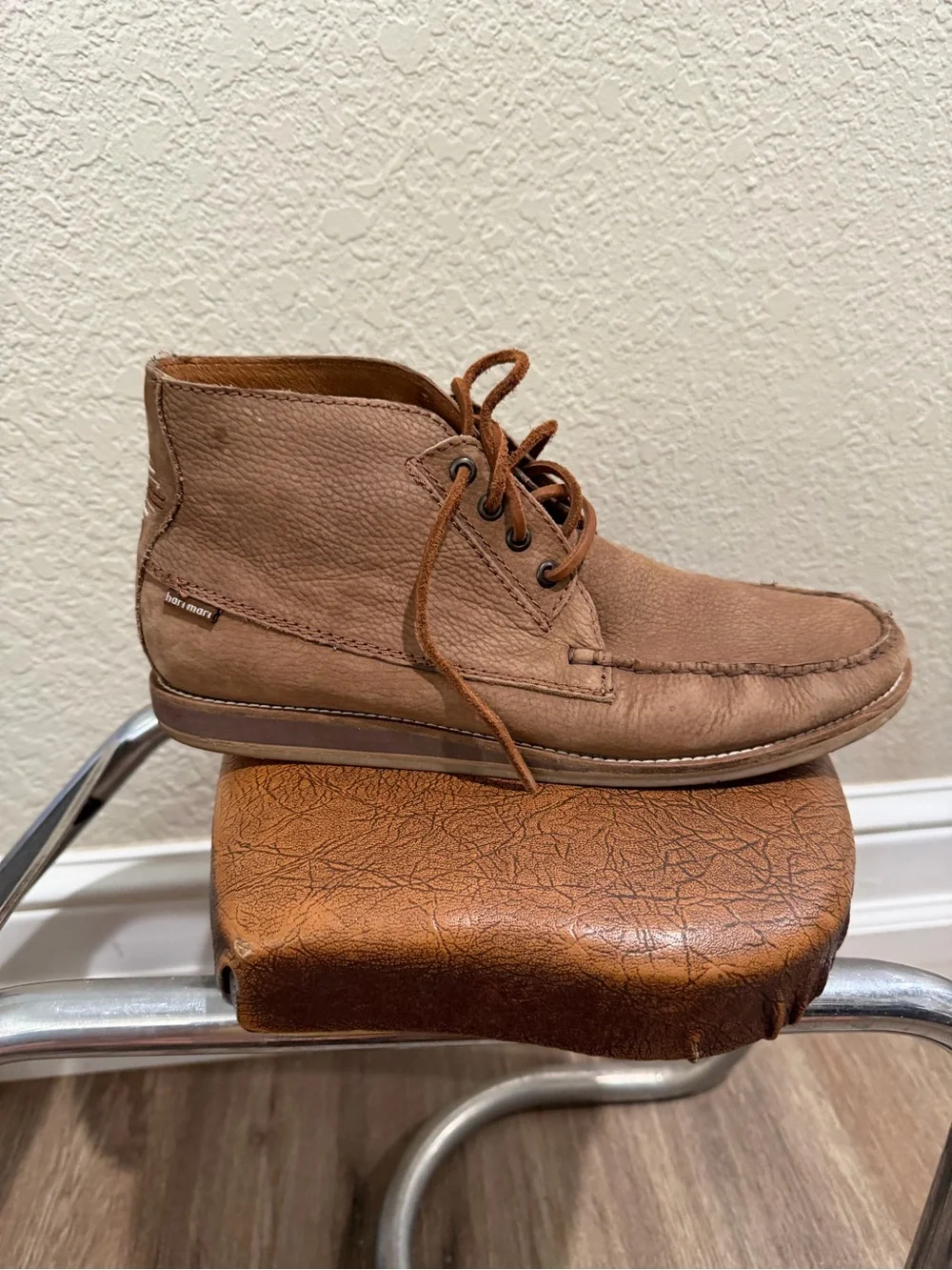 Men's Tan Suede Chukka Hari Mari Boots with Lace-Up Closure